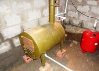 Expansion tank for heating systems